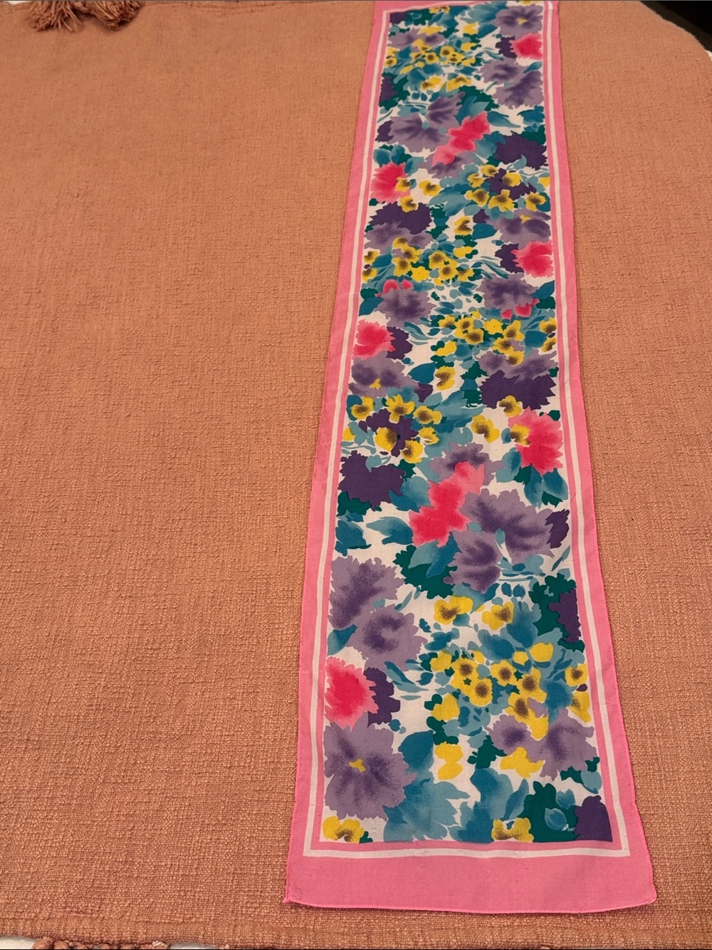 Vintage Italian Scarf - long and narrow Floral print - Picture 9 of 16